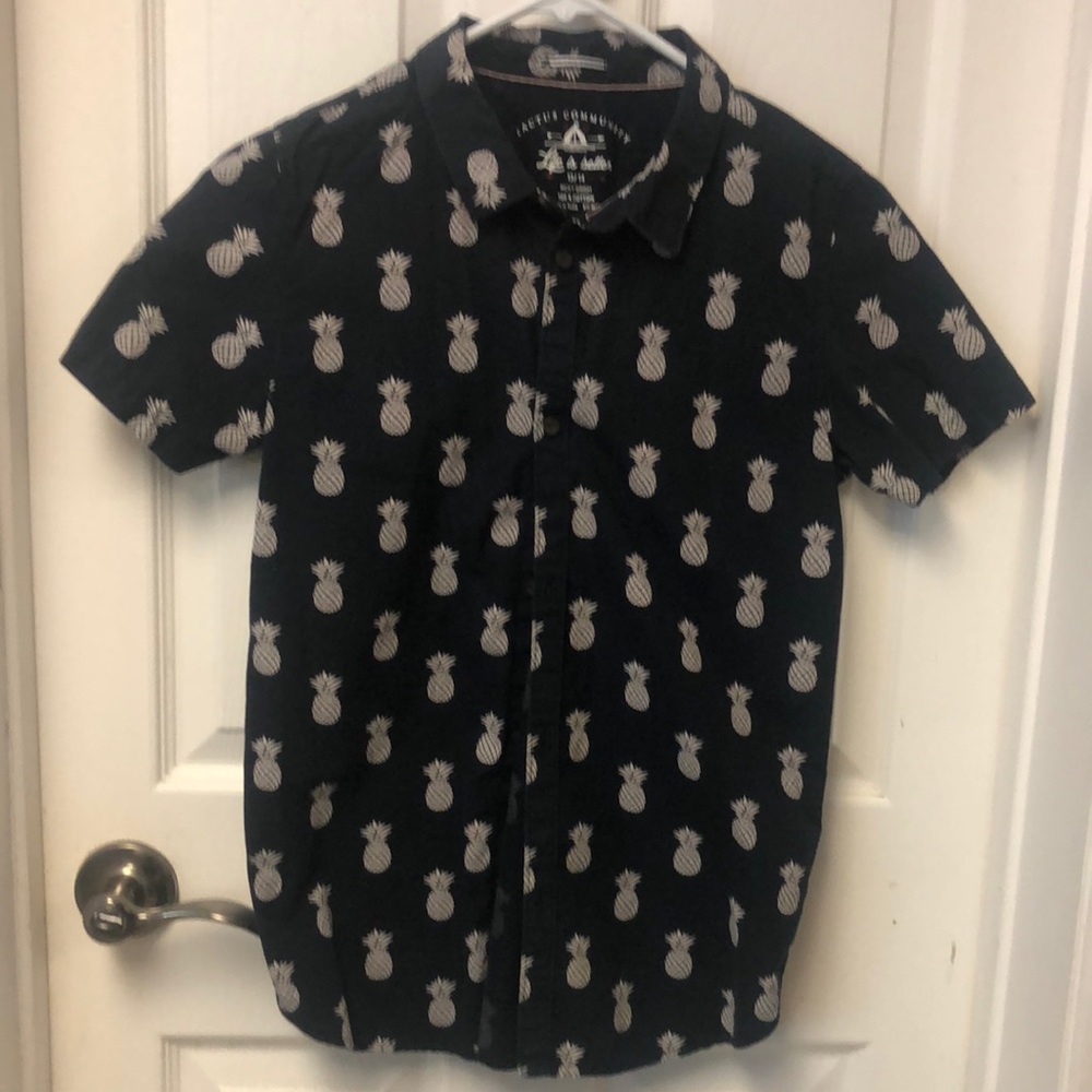 Button down casual/dress shirt, like new.
